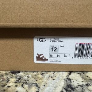 UGG Kids W Abbot Strap Sandal in Cognac Brown